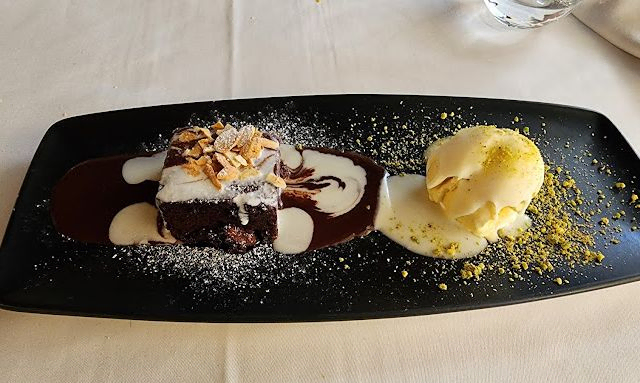 El 7 de Sillerías postre de vainilla y chocolate